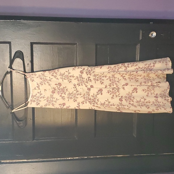 White Floral Dress - Picture 3 of 3